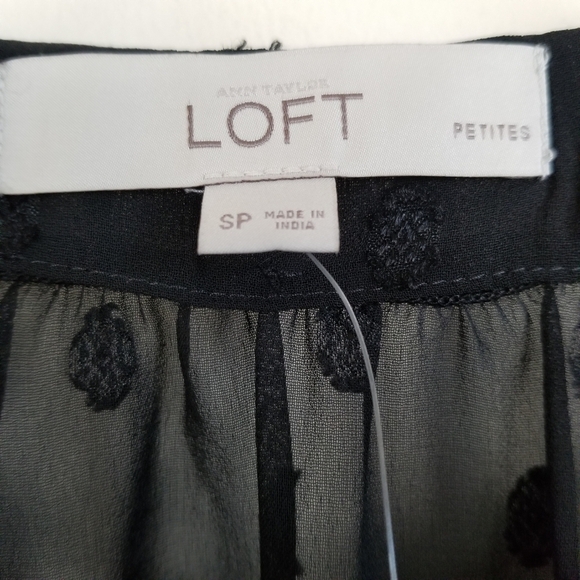 Loft Sheer Swiss Dot Top Size Small Petite NWT - Picture 5 of 6